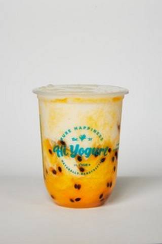 Pineapple and Passionfruit Yogurt (凤梨百香酸奶) / YOGOURT À L'ANANAS ET   AU FRUIT DE LA PASSION